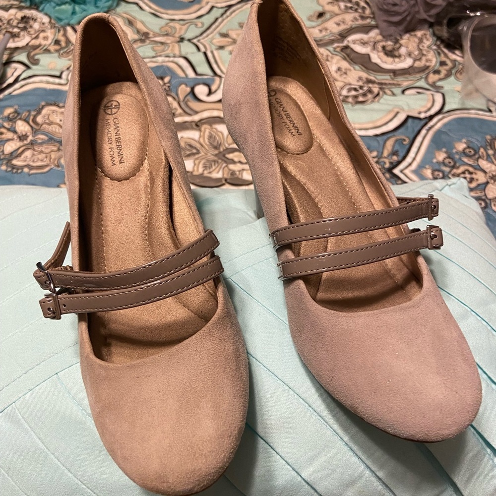 This Gianni closed comfortable and stylish